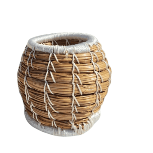 Apneehatti handmade pine needle napkin holder for eco-friendly dining table décor